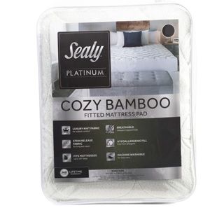 SEALY
Hypoallergenic Luxury Knit Mattress Pad